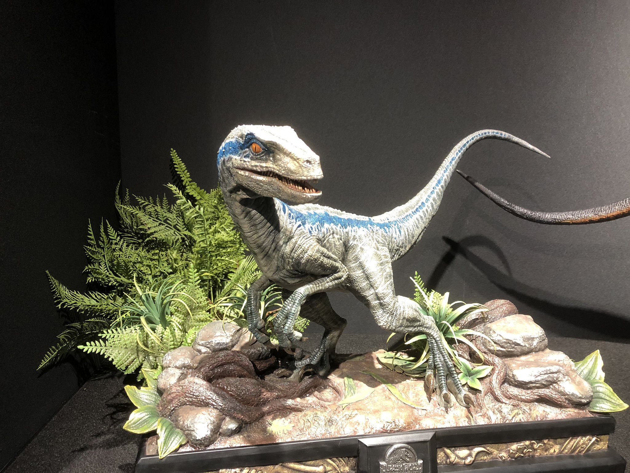 อลังการงานโชว์ กับธีมสวน Jurassic Park ที่จัดแสดงโชว์อยู่ที่ช็อป Prime1Studio ประเทศญี่ปุ่น