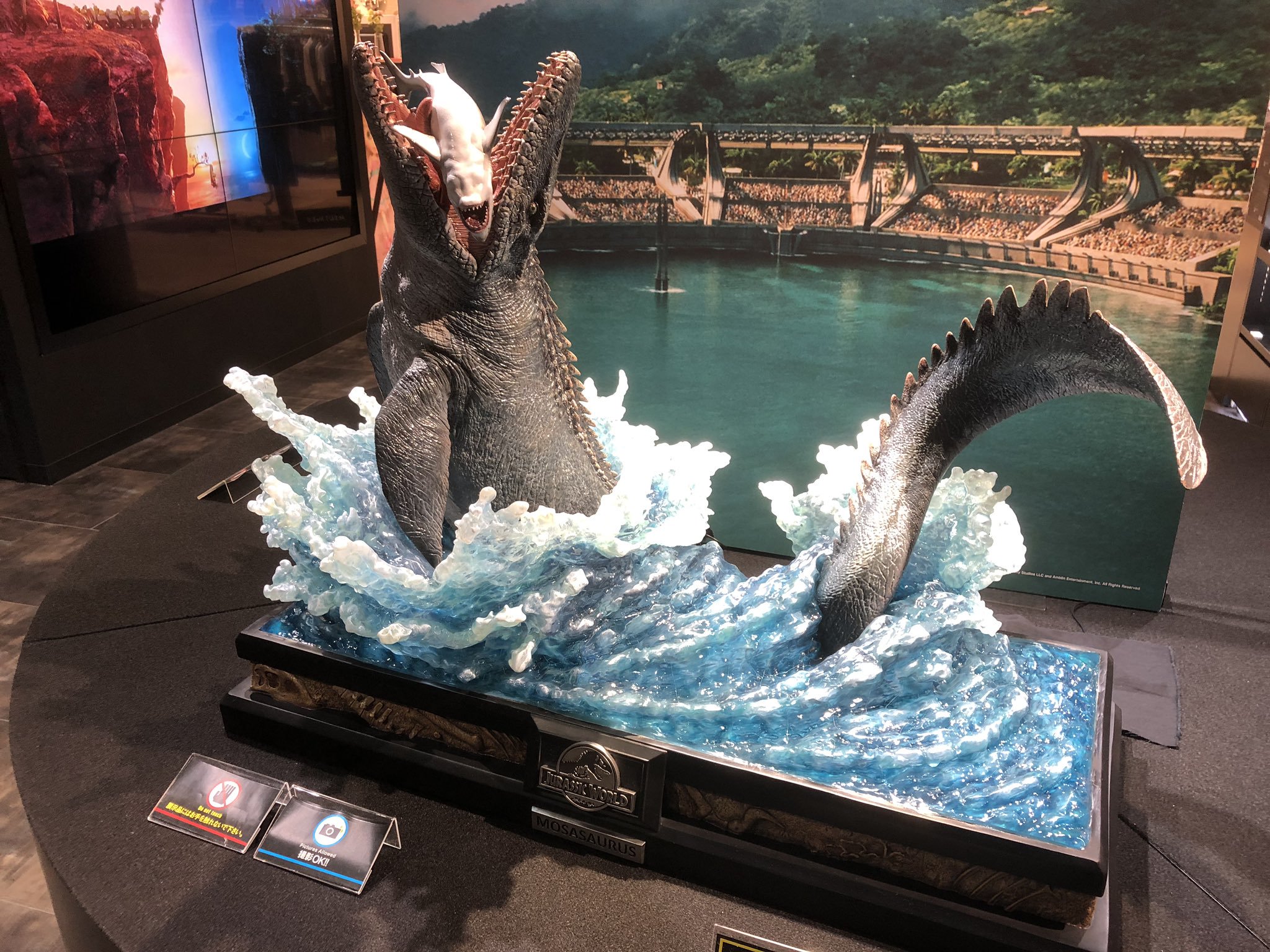 อลังการงานโชว์ กับธีมสวน Jurassic Park ที่จัดแสดงโชว์อยู่ที่ช็อป Prime1Studio ประเทศญี่ปุ่น