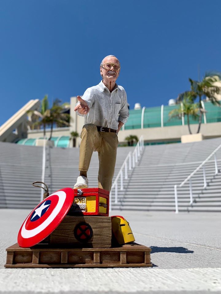 ตัวอย่างงานปั้น Stan Lee ขนาด 1/10 ค่าย Iron Studios