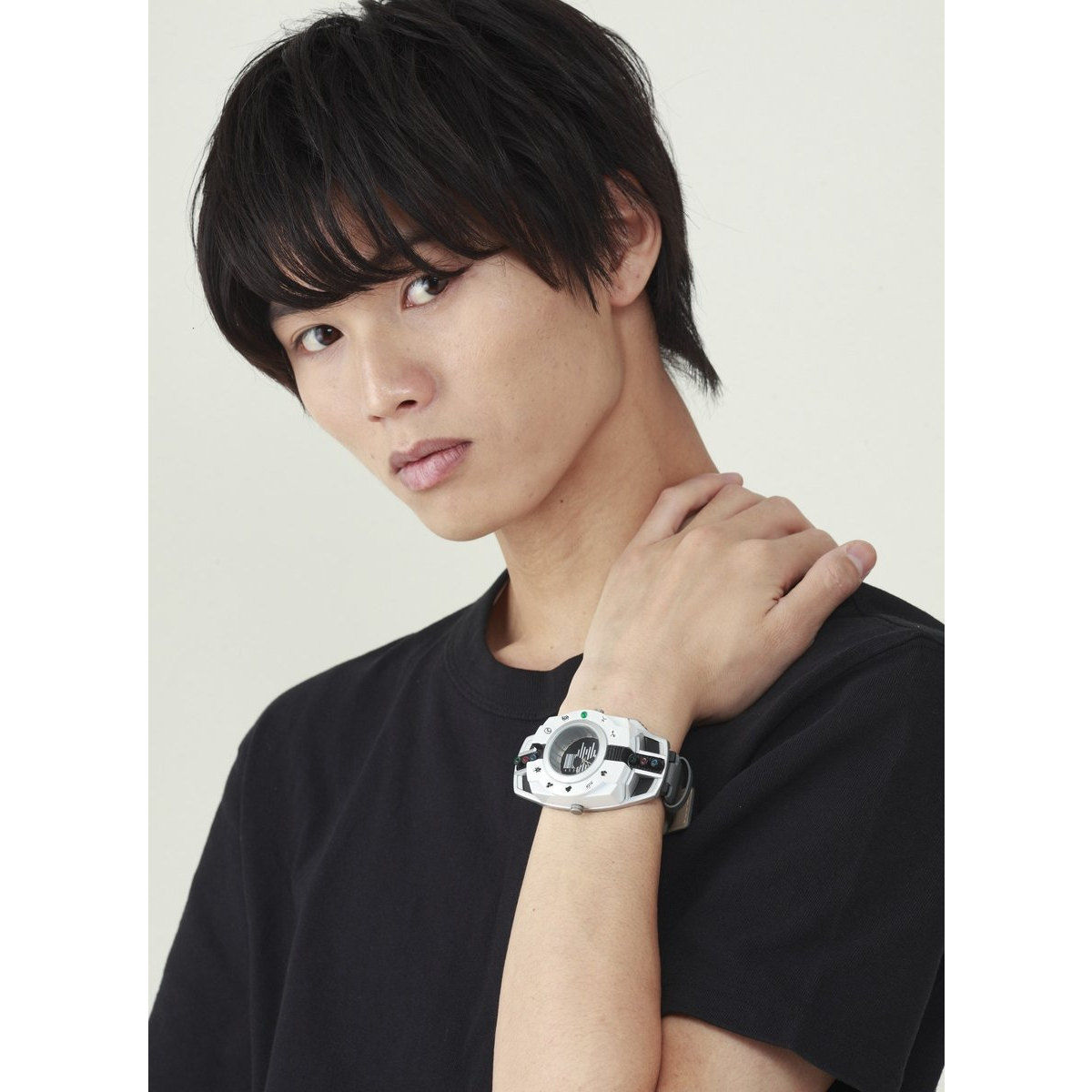 สวยไม่หยอก กับนาฬิกา Kamen Rider Decade สินค้าใหม่จากซีรีส์ LIVE ACTION WATCH ของ Premium Bandai