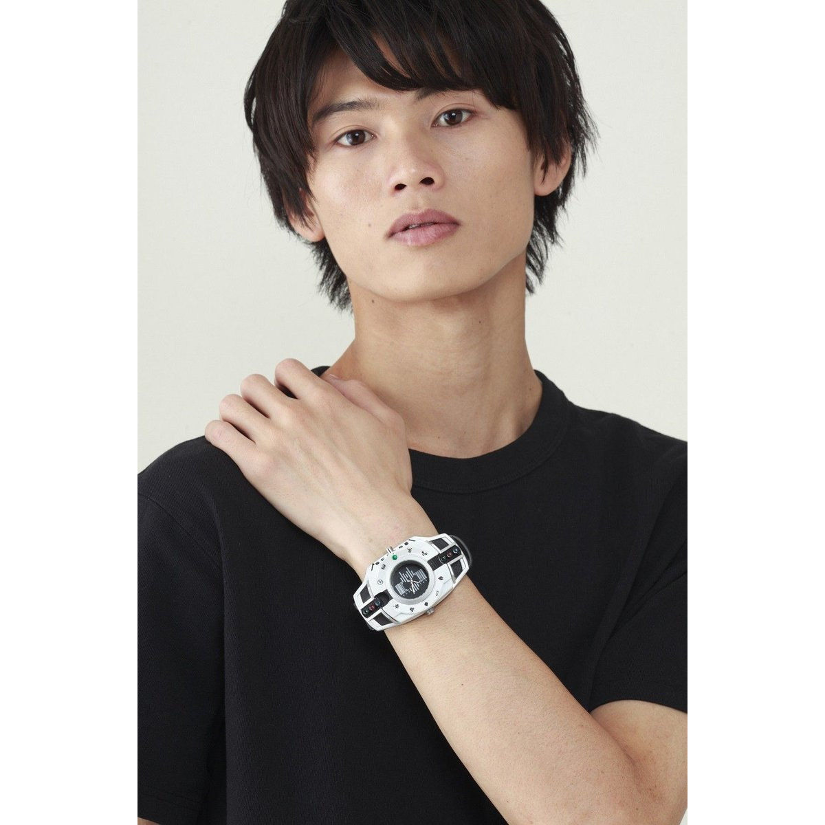 สวยไม่หยอก กับนาฬิกา Kamen Rider Decade สินค้าใหม่จากซีรีส์ LIVE ACTION WATCH ของ Premium Bandai