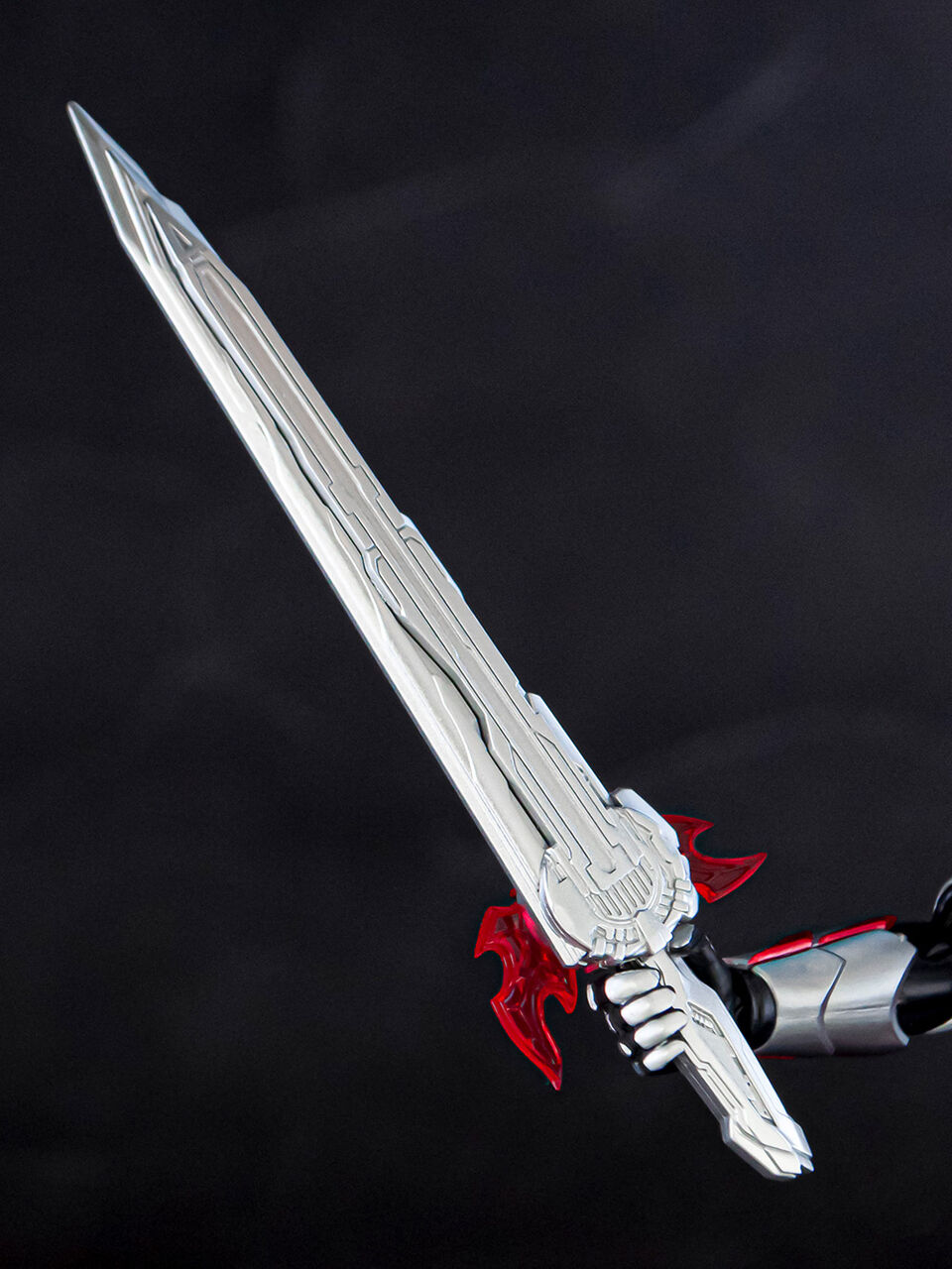 พรีวิวงาม ๆ SHFiguarts Kamen Rider Holy Blade Dragonic Knight