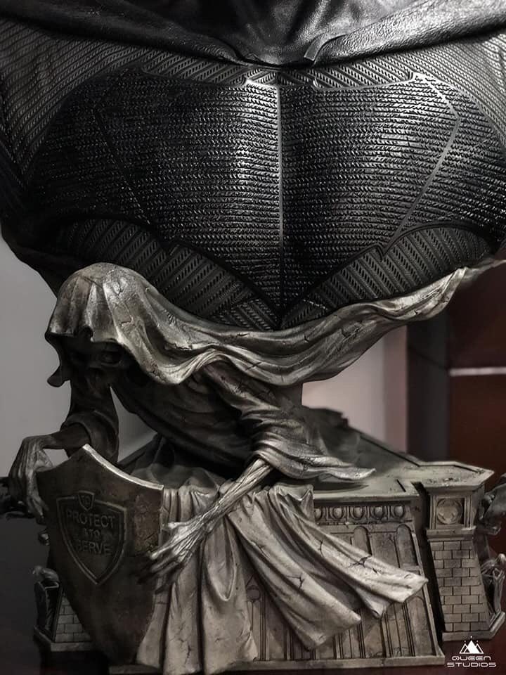 Queen Studios เผยภาพทีเซอร์งานบัสขนาดเท่าตัวจริง Batman