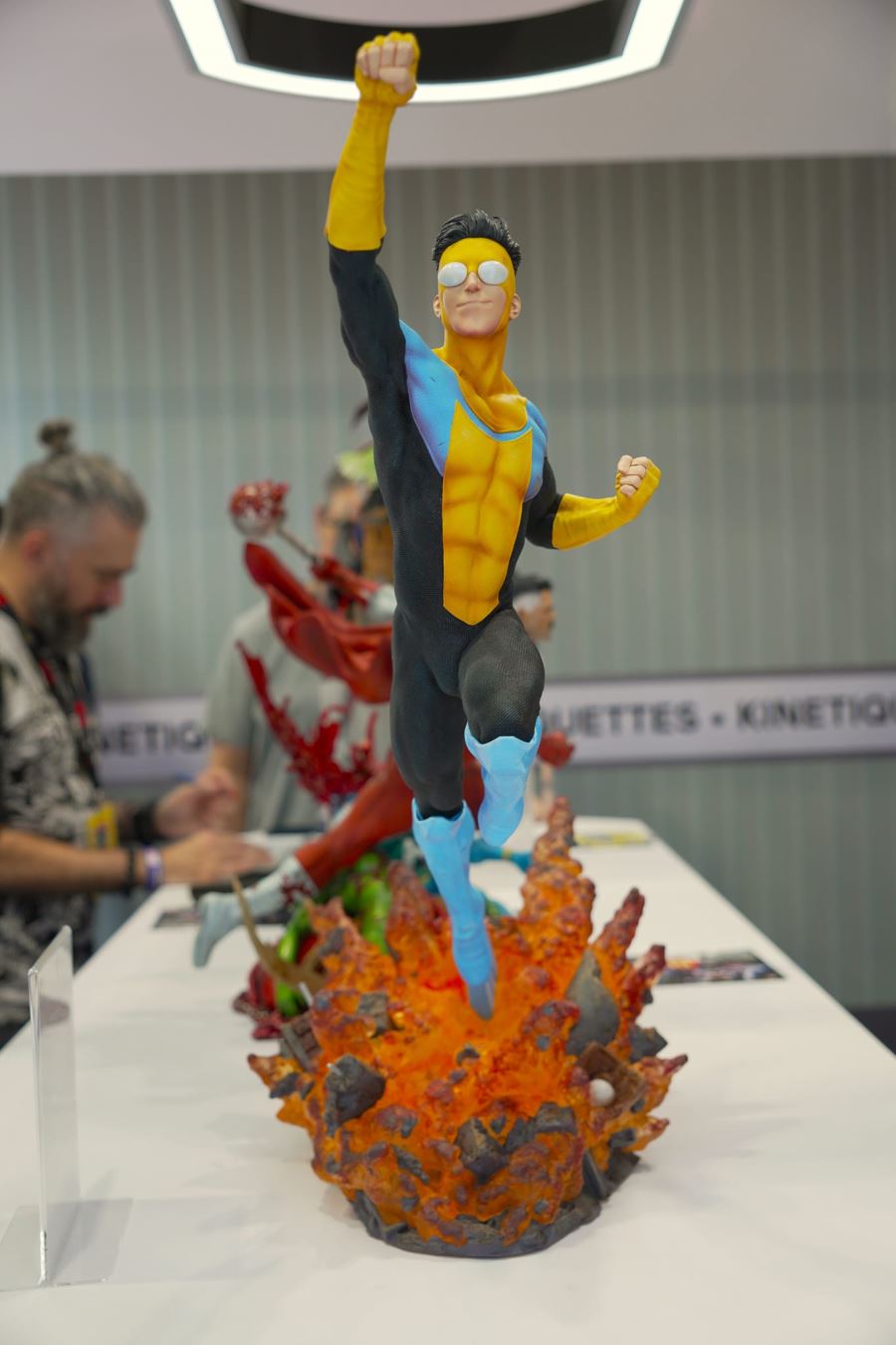 พาชมบูธ Kinetiquettes ในงาน Singapore Comic Con