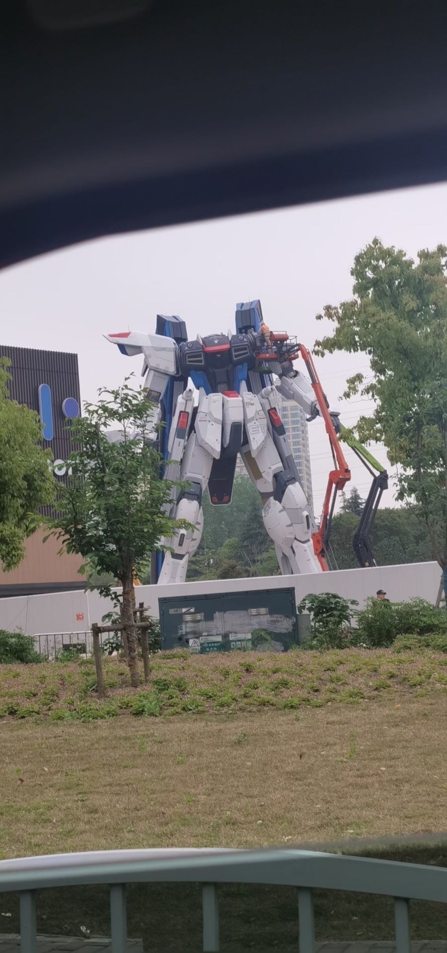 โชว์ตัวแบบเต็มรูปแบบ กับ Freedom Gundam ขนาดเท่าที่เซี่ยงไฮ