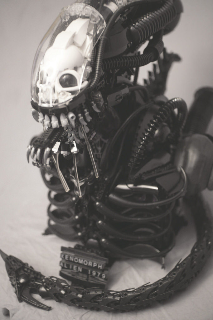 โหดไหม? งานบัสเอเลี่ยนที่สร้างจาก Lego!!