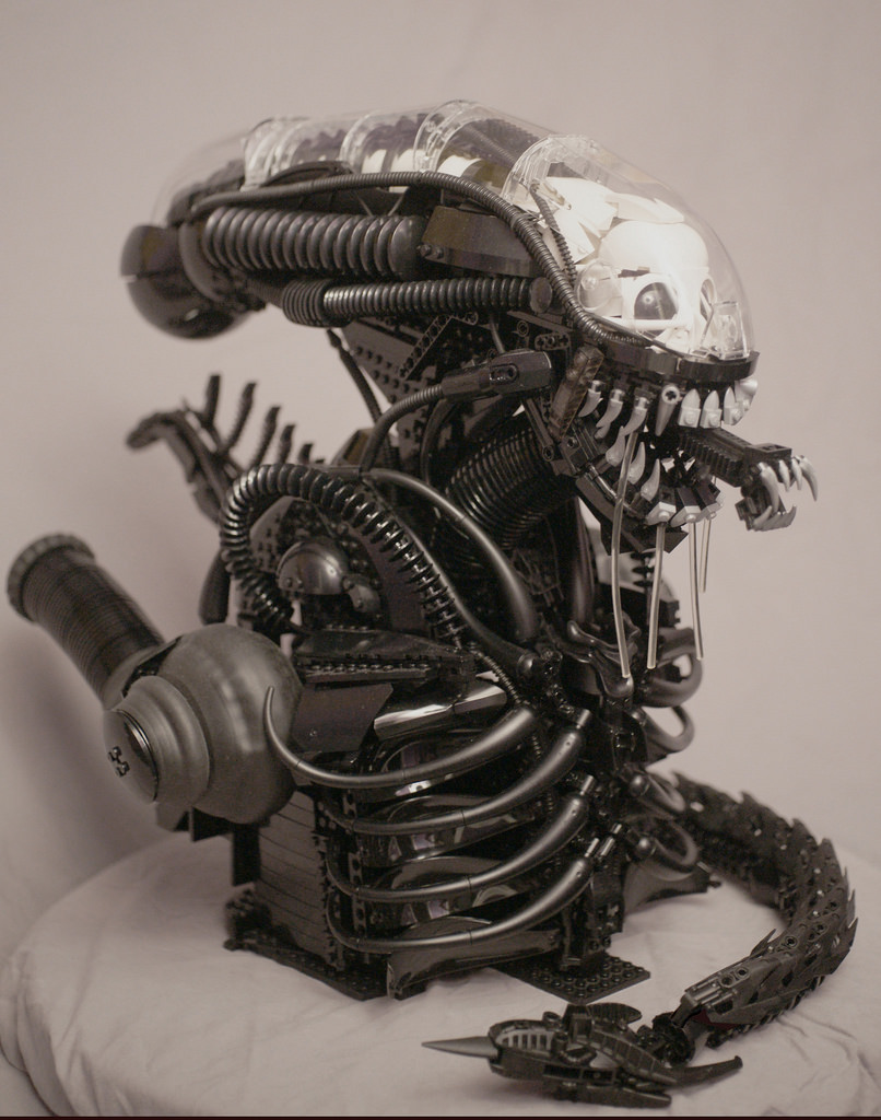 โหดไหม? งานบัสเอเลี่ยนที่สร้างจาก Lego!!