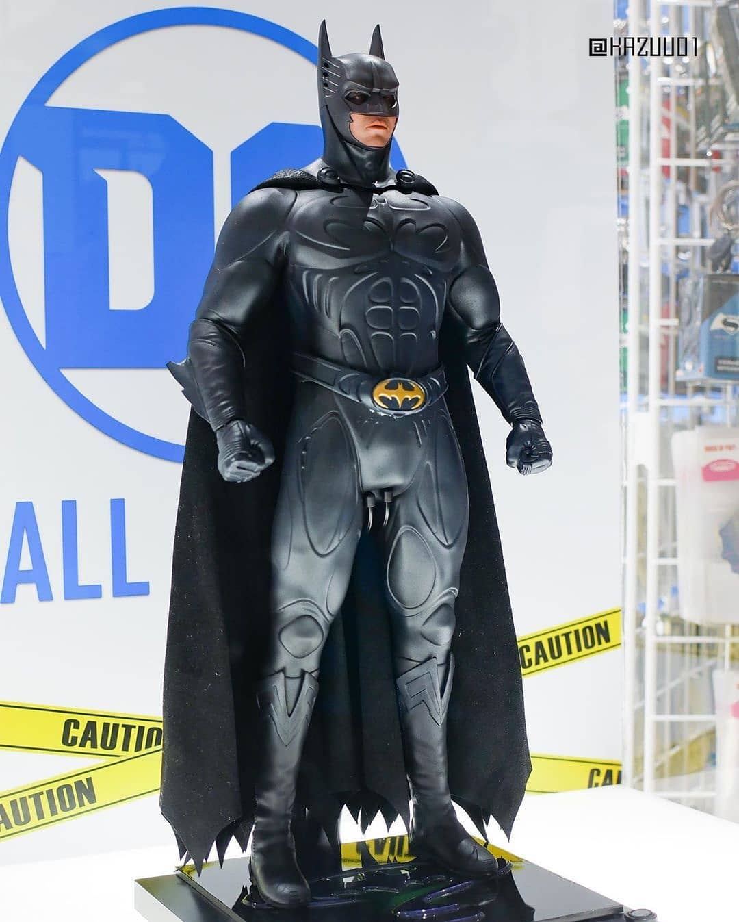 ภาพถ่ายสินค้าใหม่ของฮีโร่ค่าย DC ที่ Hot Toys ขนไปโชว์ในงาน DC All Stars