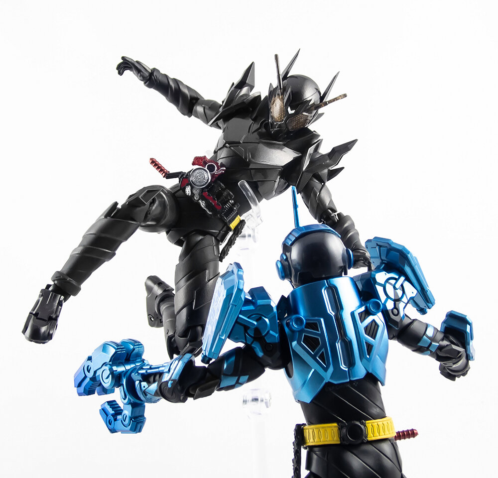 รีวิวภาพถ่ายสินค้าจริง SHFiguarts Kamen Rider Metal Build