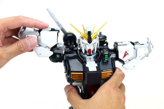 รีวิวทุกมุม กับพลาโมสุดงาม FORMANIAEX RX-93 VGUNDAM