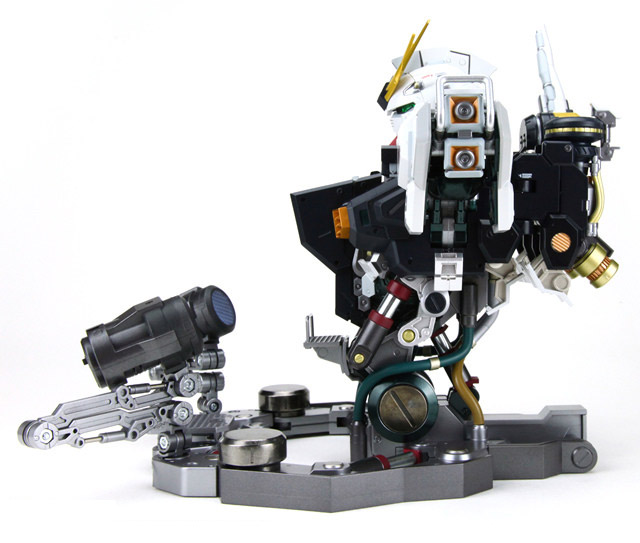 รีวิวทุกมุม กับพลาโมสุดงาม FORMANIAEX RX-93 VGUNDAM