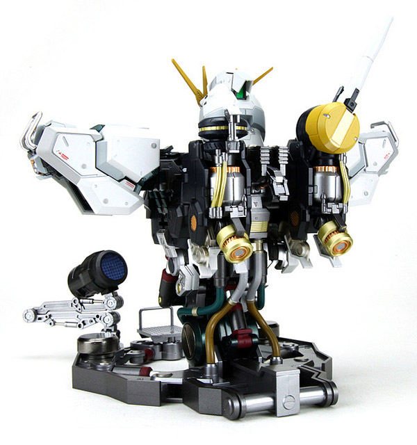 รีวิวทุกมุม กับพลาโมสุดงาม FORMANIAEX RX-93 VGUNDAM