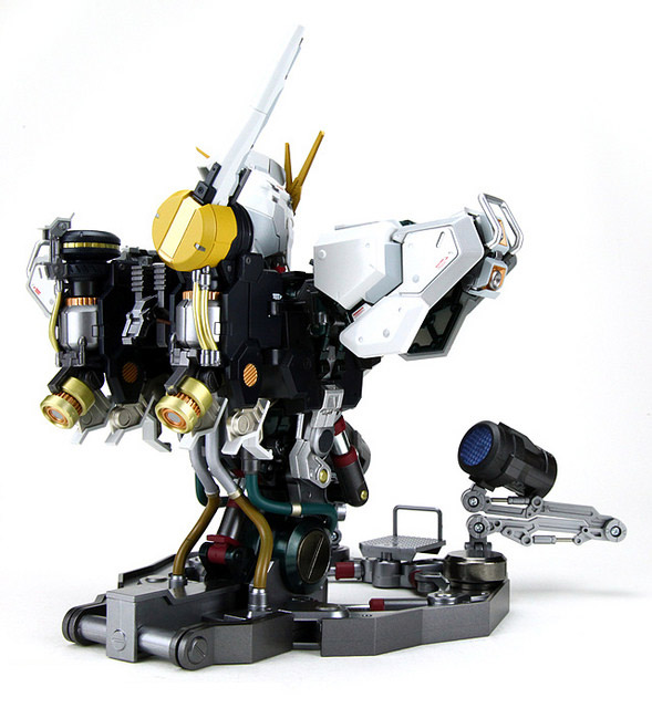 รีวิวทุกมุม กับพลาโมสุดงาม FORMANIAEX RX-93 VGUNDAM