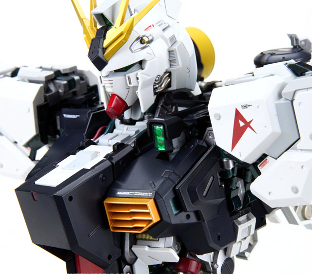 รีวิวทุกมุม กับพลาโมสุดงาม FORMANIAEX RX-93 VGUNDAM