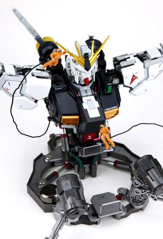 รีวิวทุกมุม กับพลาโมสุดงาม FORMANIAEX RX-93 VGUNDAM