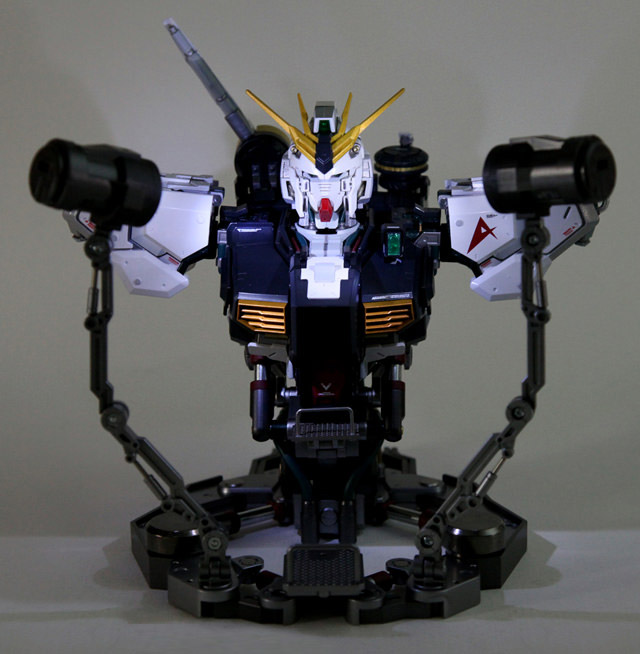 รีวิวทุกมุม กับพลาโมสุดงาม FORMANIAEX RX-93 VGUNDAM