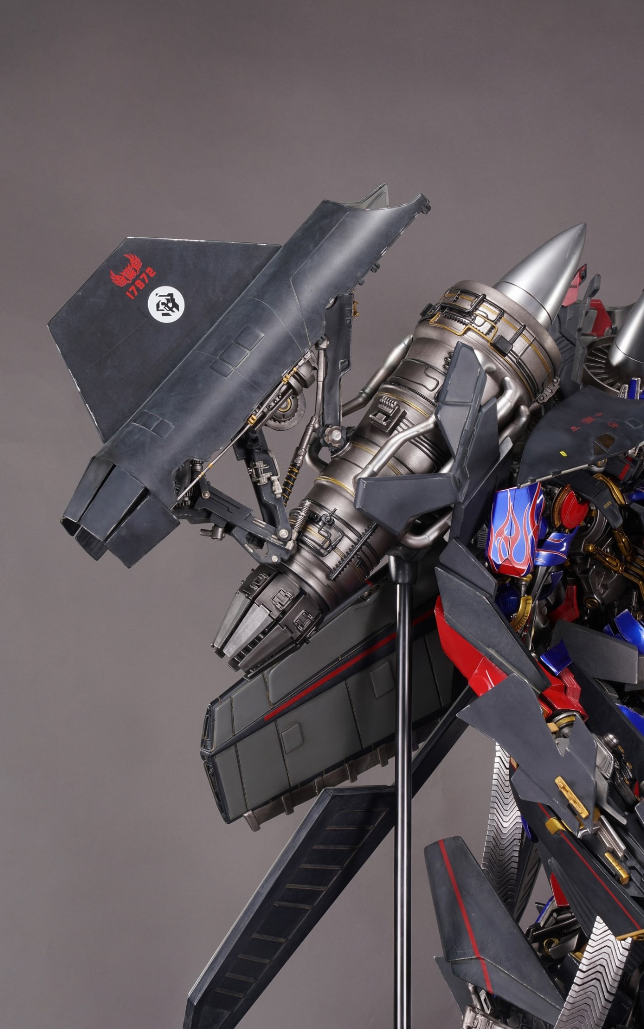 Prime1Studio เตรียมแจกก้านค้ำสำหรับ Optimus Prime Jet Power