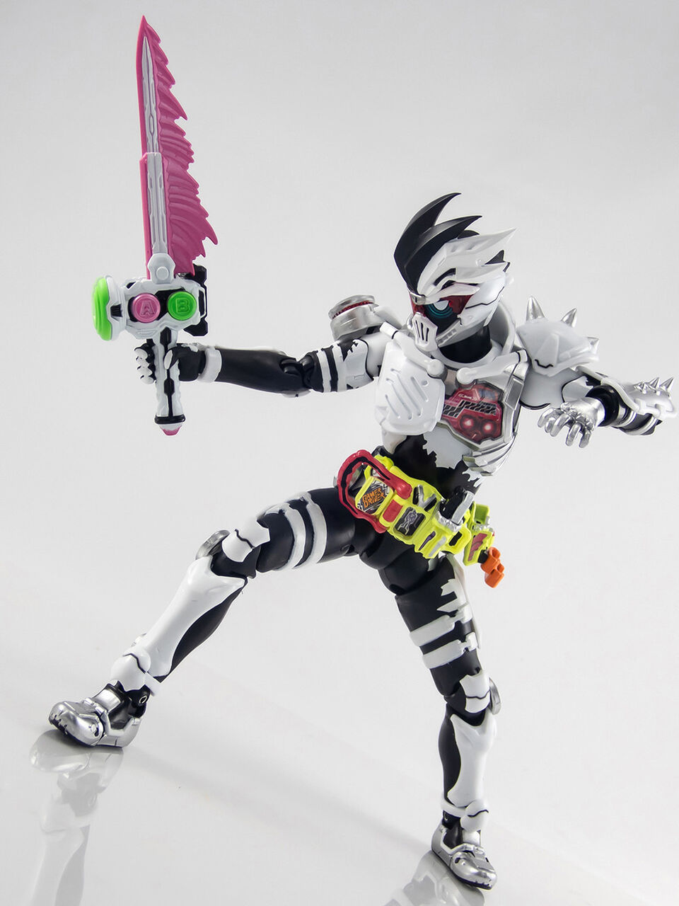 ภาพพรีวิวสินค้า SHFiguarts Kamen Rider Genm Zombie Action Gamer Level X-0