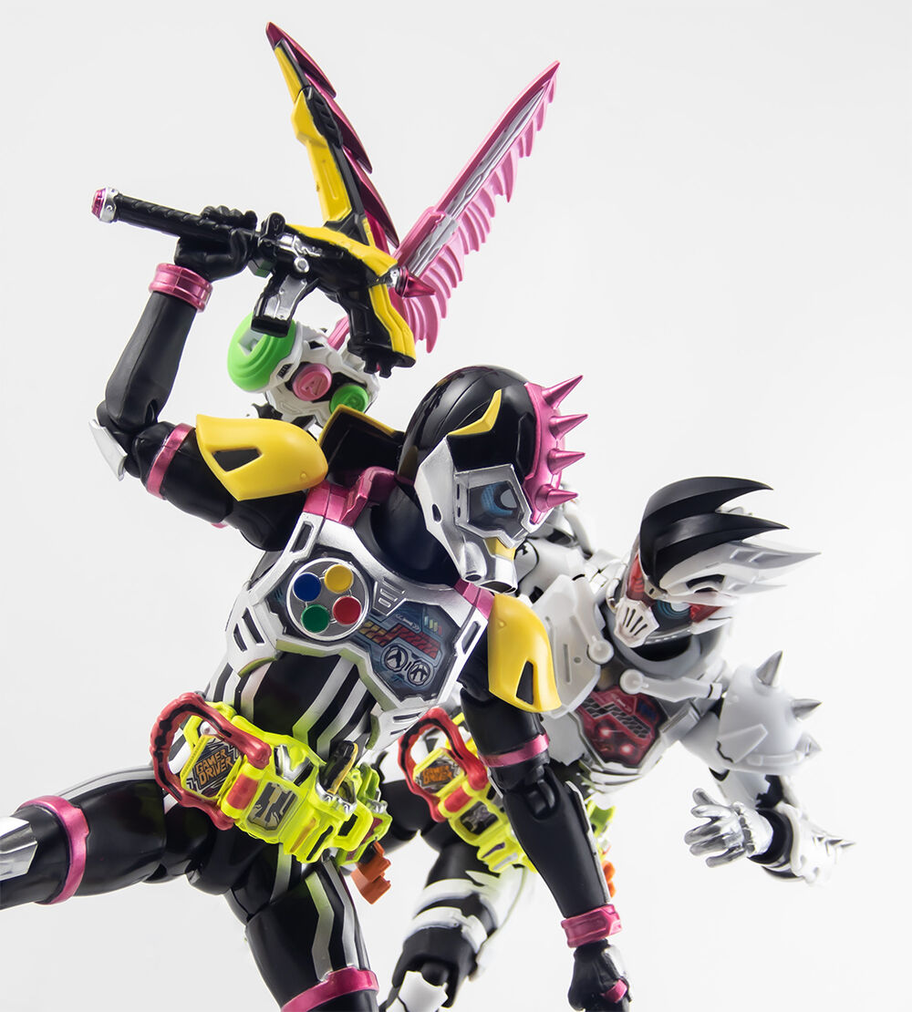ภาพพรีวิวสินค้า SHFiguarts Kamen Rider Genm Zombie Action Gamer Level X-0