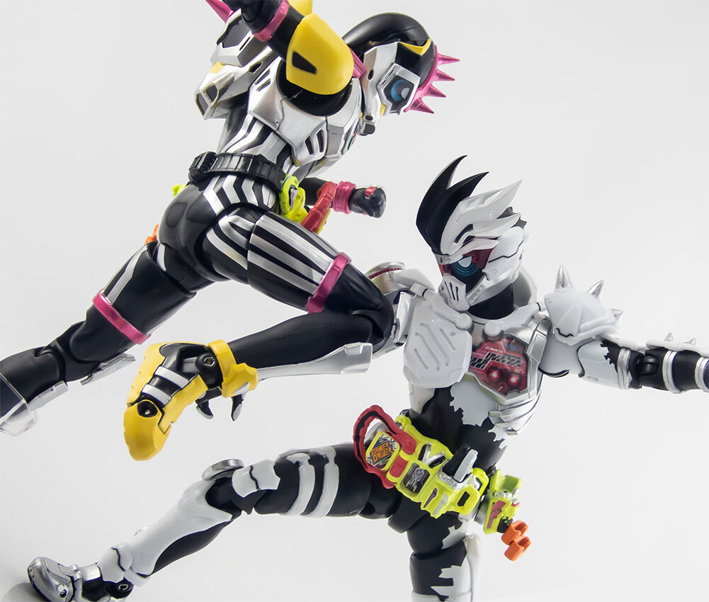 ภาพพรีวิวสินค้า SHFiguarts Kamen Rider Genm Zombie Action Gamer Level X-0